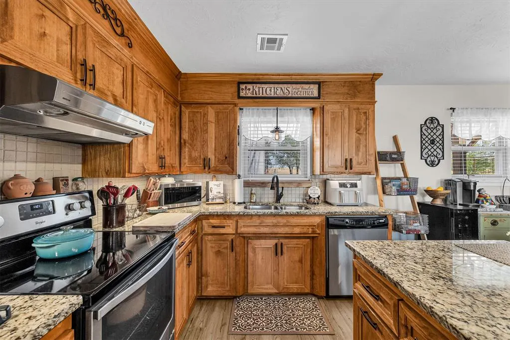 Photo 14 — 1410 County Road 1270, Amber, OK 73004