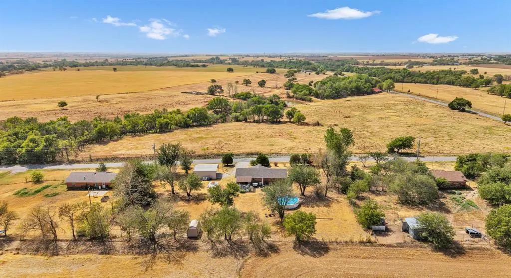Photo 32 — 1410 County Road 1270, Amber, OK 73004