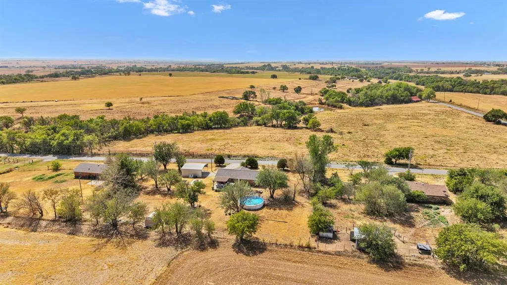 Photo 33 — 1410 County Road 1270, Amber, OK 73004