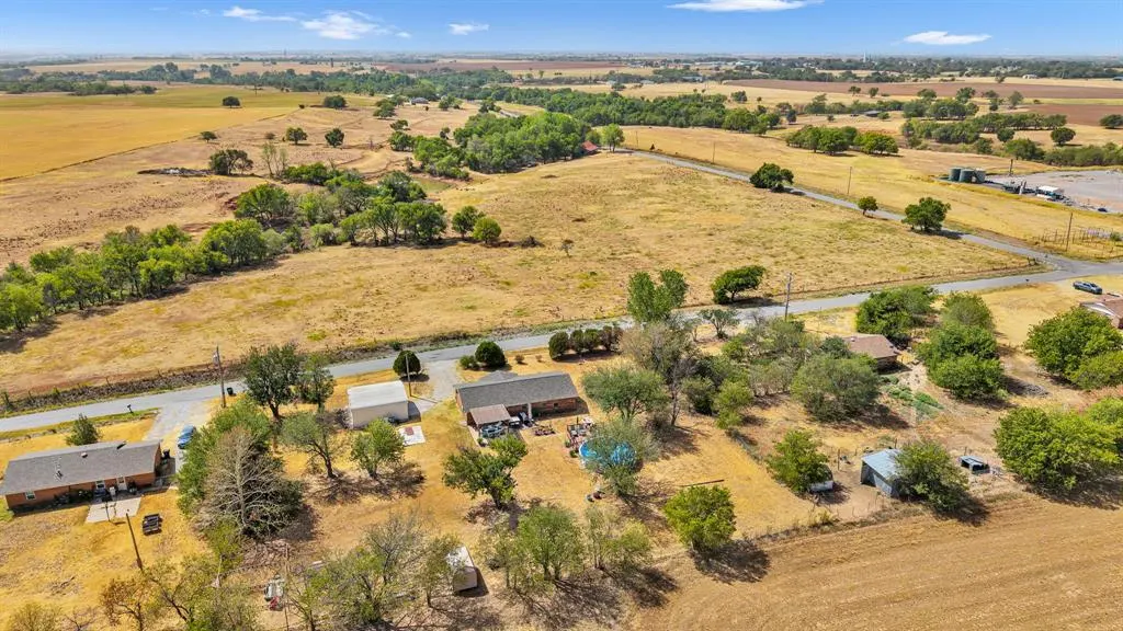 Photo 34 — 1410 County Road 1270, Amber, OK 73004