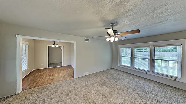 Photo 5 — 2817 Clermont Place, Oklahoma City, OK 73116