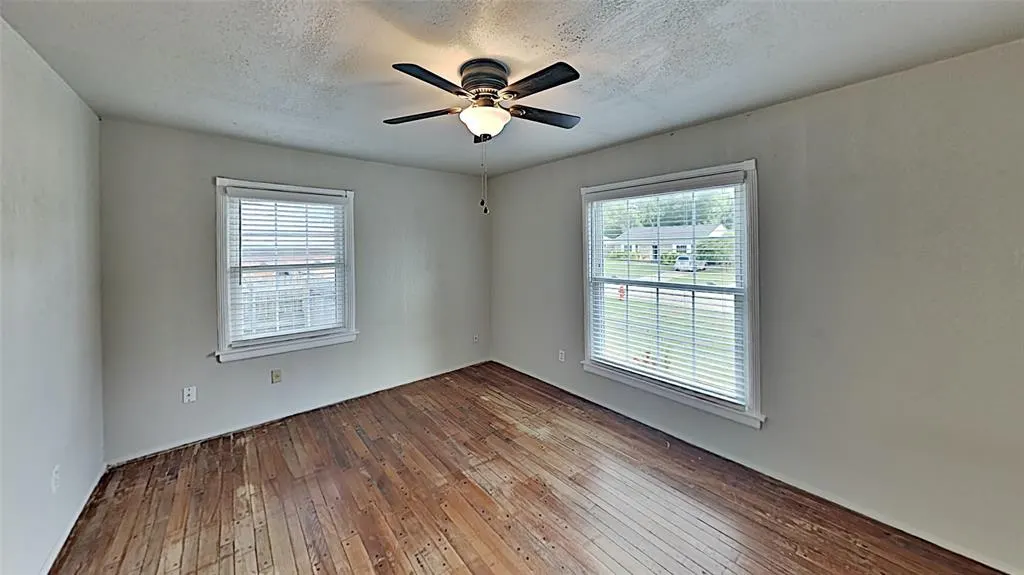 Photo 10 — 2817 Clermont Place, Oklahoma City, OK 73116