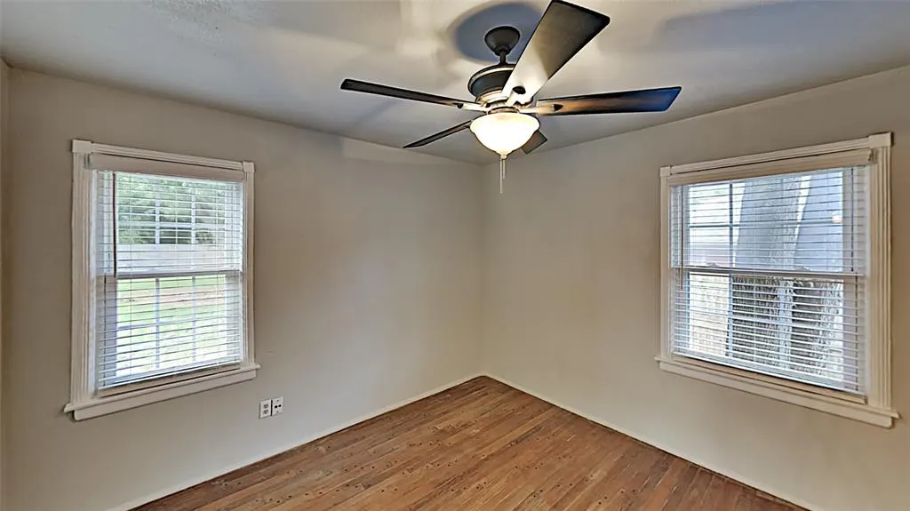 Photo 12 — 2817 Clermont Place, Oklahoma City, OK 73116