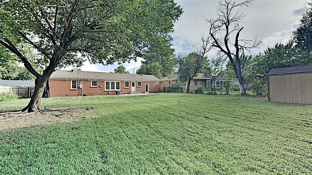 Photo 13 — 2817 Clermont Place, Oklahoma City, OK 73116