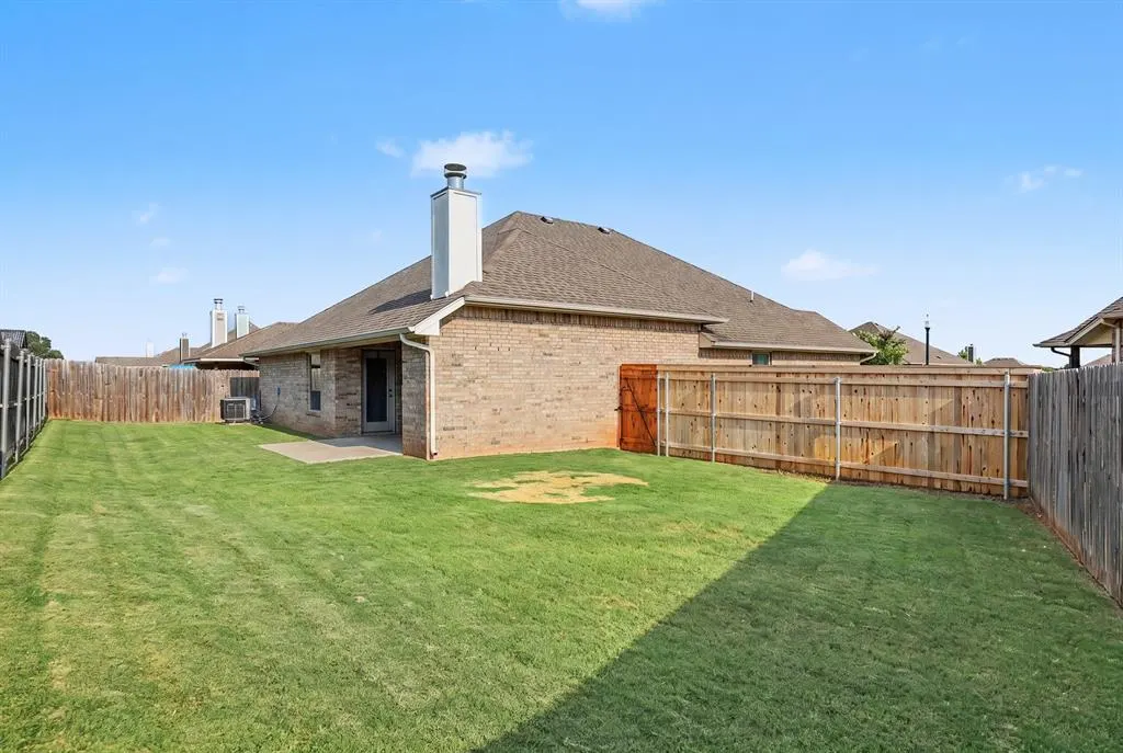 Photo 32 — 1005 NE 33rd Terrace, Oklahoma City, OK 73160