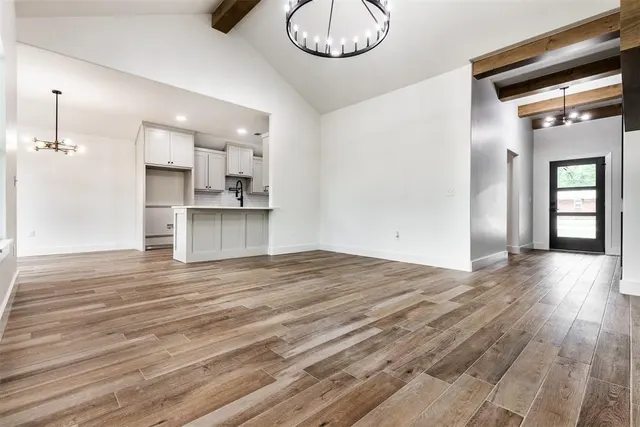 Photo 3 — 3113 E Noble Drive, Edmond, OK 73034