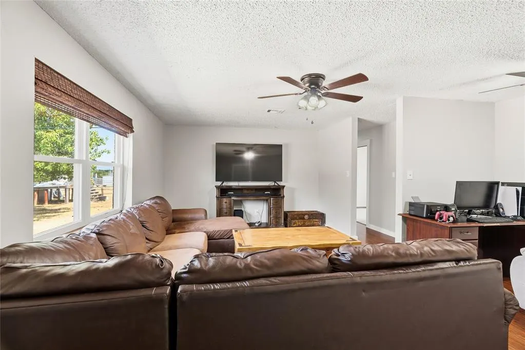 Photo 10 — 1209 1st Street, Elgin, OK 73538