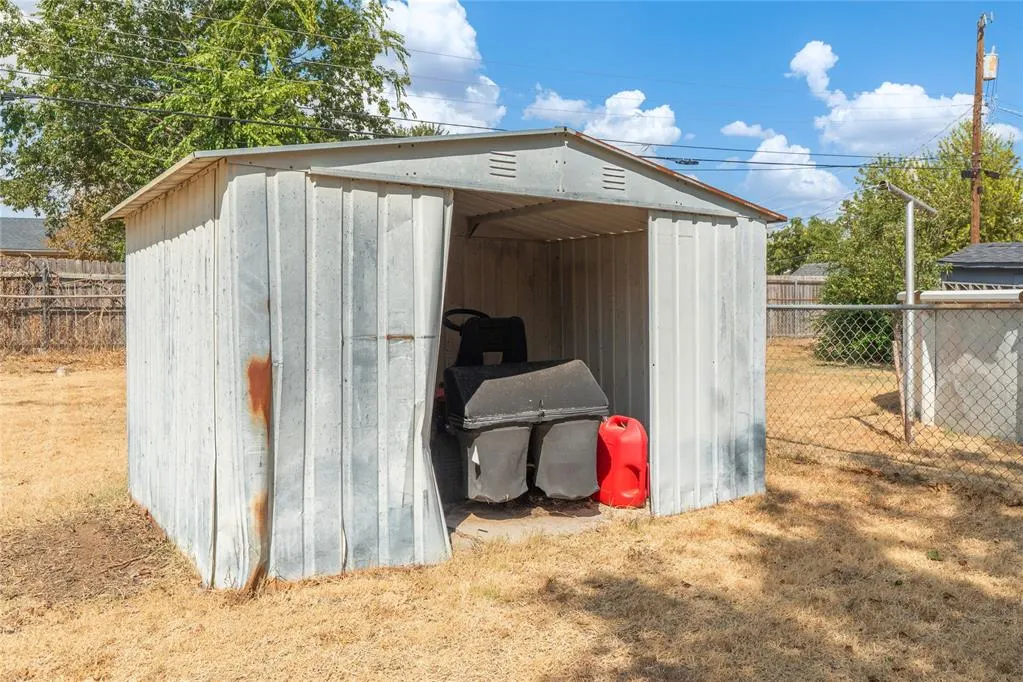 Photo 23 — 1209 1st Street, Elgin, OK 73538