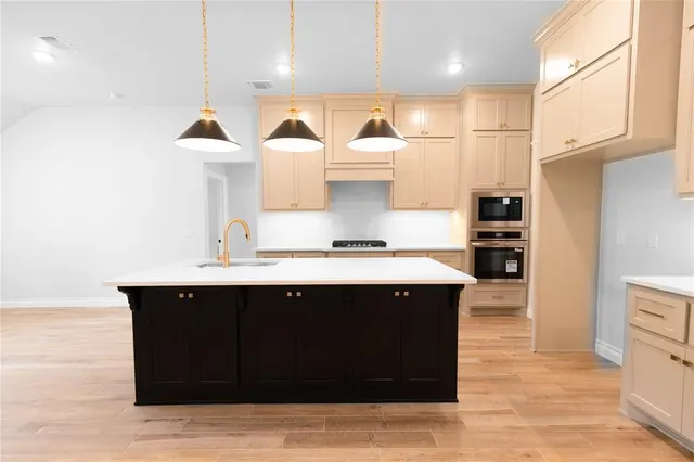 Photo 5 — 12309 Samara Drive, Oklahoma City, OK 73173