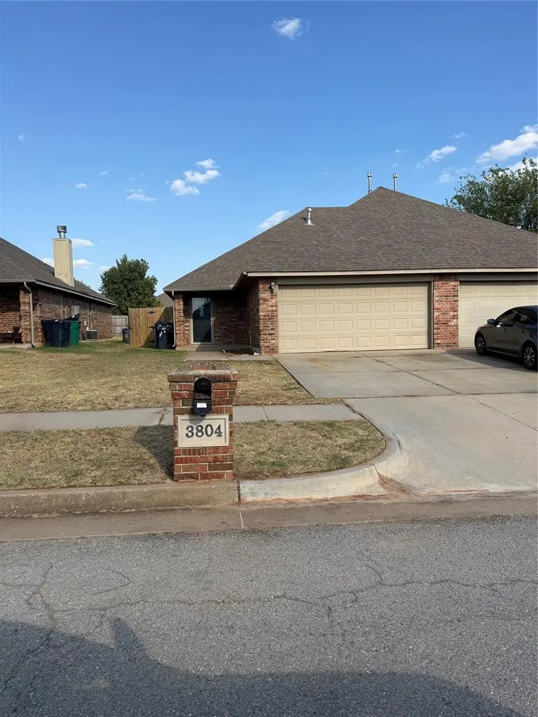 Front exterior — 3804 Matthew Drive, Yukon, OK 73099