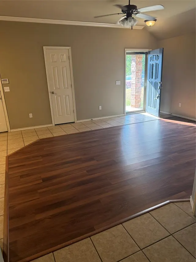 Photo 5 — 3804 Matthew Drive, Yukon, OK 73099