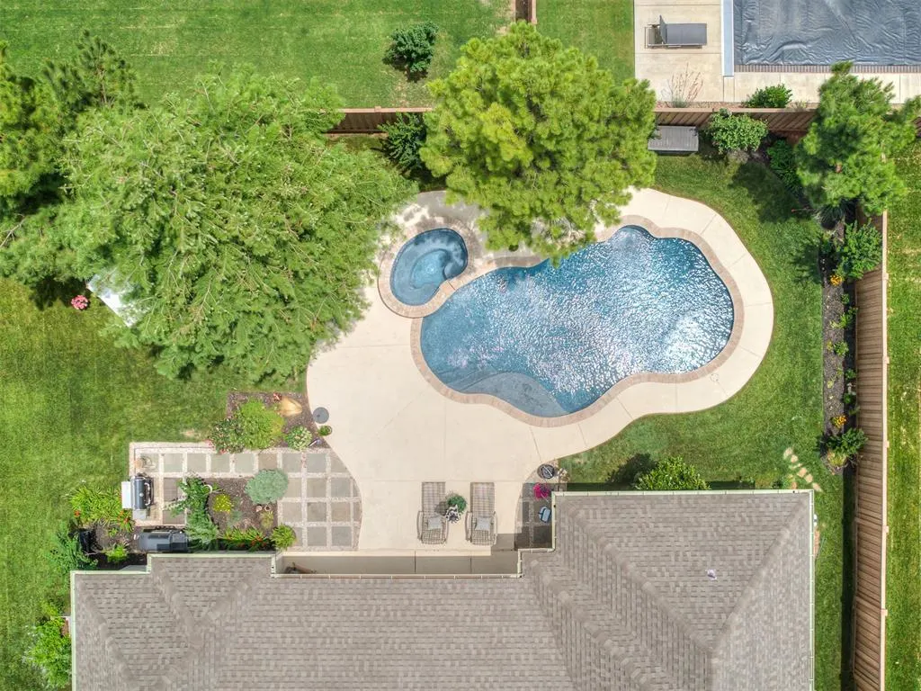 Photo 5 — 3209 Silvercliffe Court, Edmond, OK 73012
