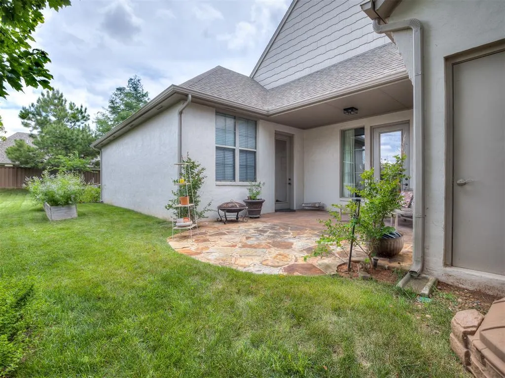 Photo 11 — 3209 Silvercliffe Court, Edmond, OK 73012