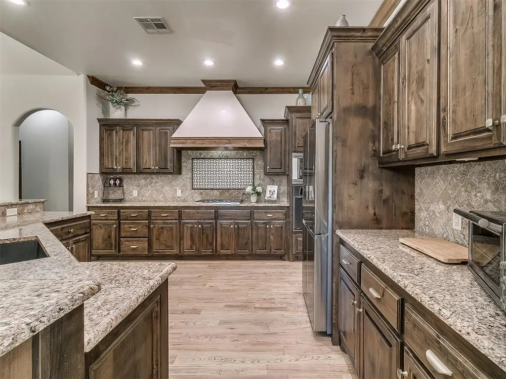 Photo 13 — 3209 Silvercliffe Court, Edmond, OK 73012