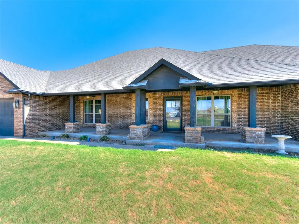 Photo 4 — 4500 Hillside Lane, Edmond, OK 73025