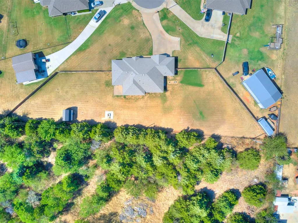 Photo 13 — 4500 Hillside Lane, Edmond, OK 73025