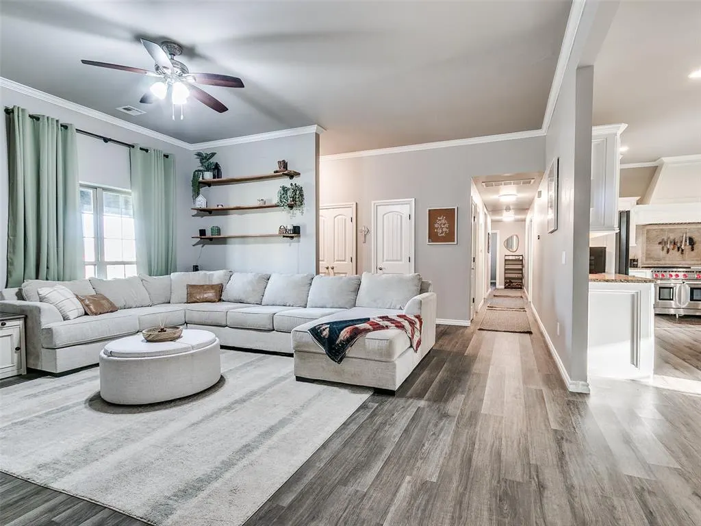 Photo 18 — 4500 Hillside Lane, Edmond, OK 73025