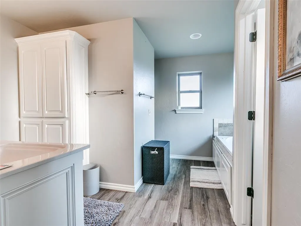Photo 36 — 4500 Hillside Lane, Edmond, OK 73025