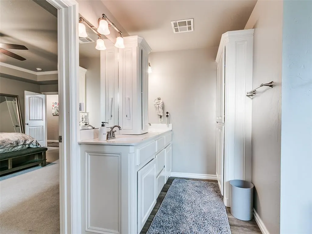 Photo 37 — 4500 Hillside Lane, Edmond, OK 73025