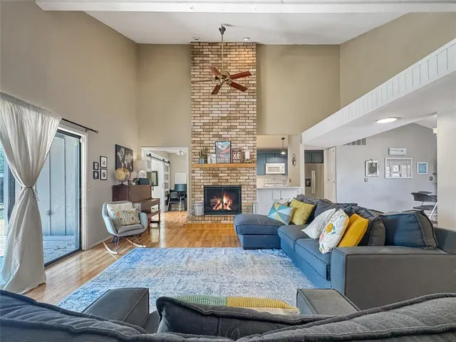 Photo 3 — 2302 Lindenwood Lane, Norman, OK 73071