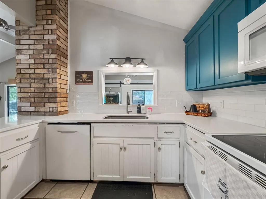 Photo 18 — 2302 Lindenwood Lane, Norman, OK 73071