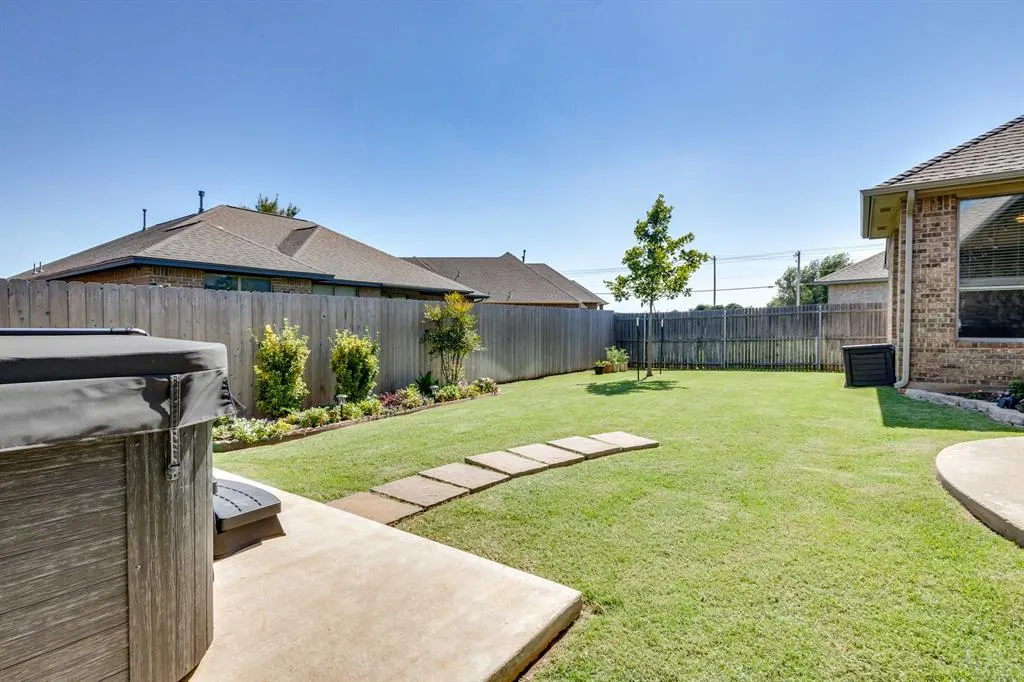 Photo 28 — 8920 NW 111th Street, Oklahoma City, OK 73162