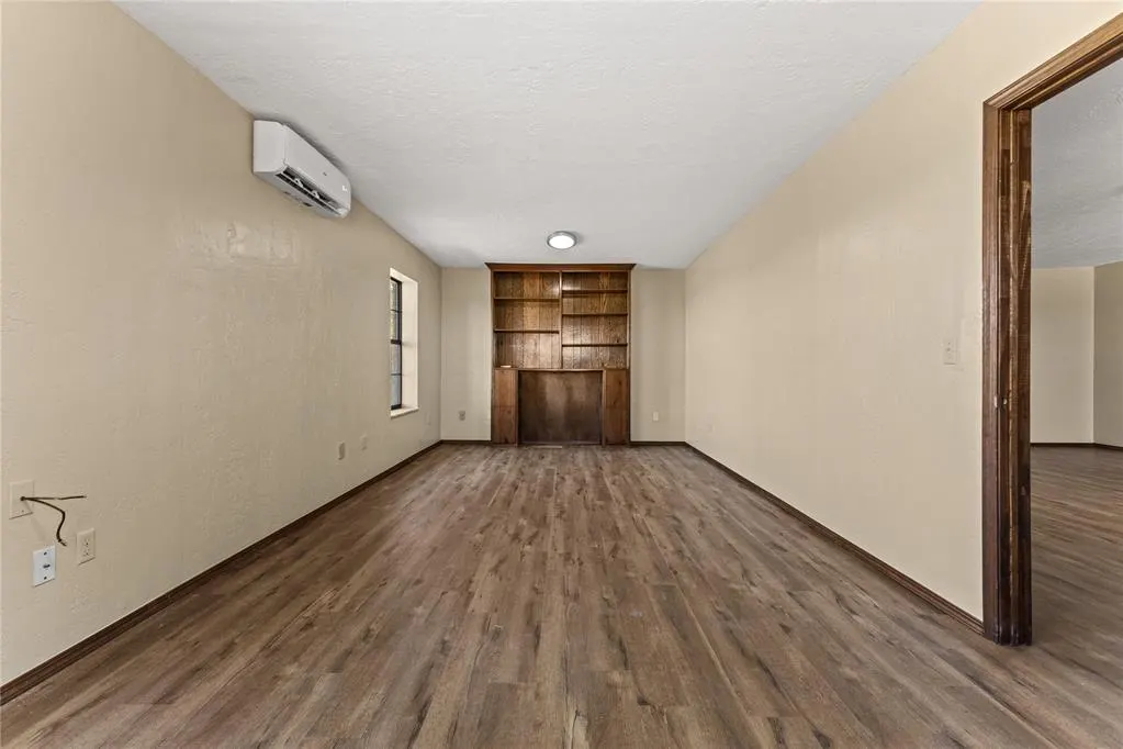 Photo 11 — 12168 N US 281 Highway, Lookeba, OK 73053
