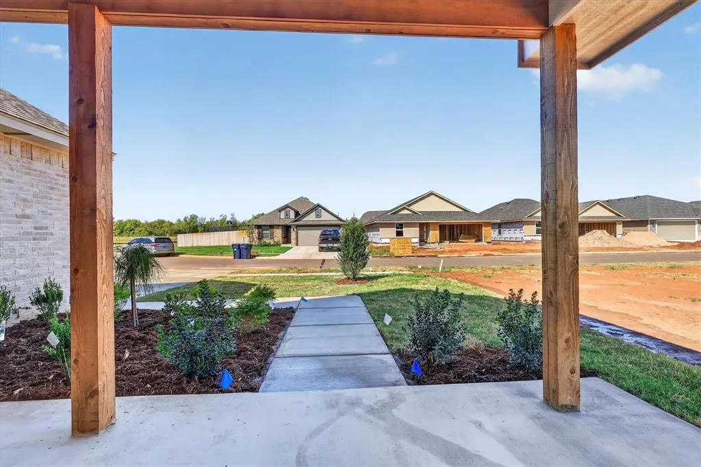 Photo 8 — 1920 Sage Valley Terrace, Yukon, OK 73099