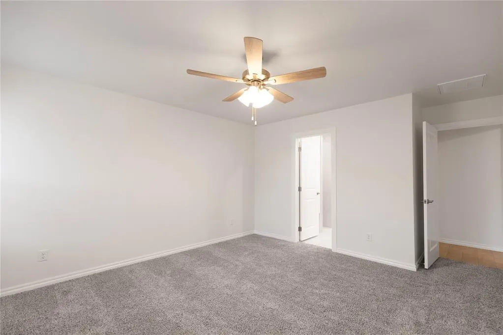 Photo 4 — 8708 Poppey Place, Yukon, OK 73099