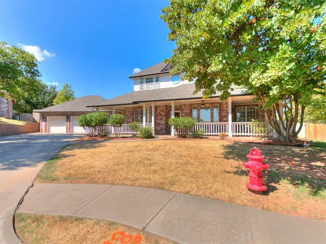 Photo 2 — 2517 Mission Road, Edmond, OK 73034