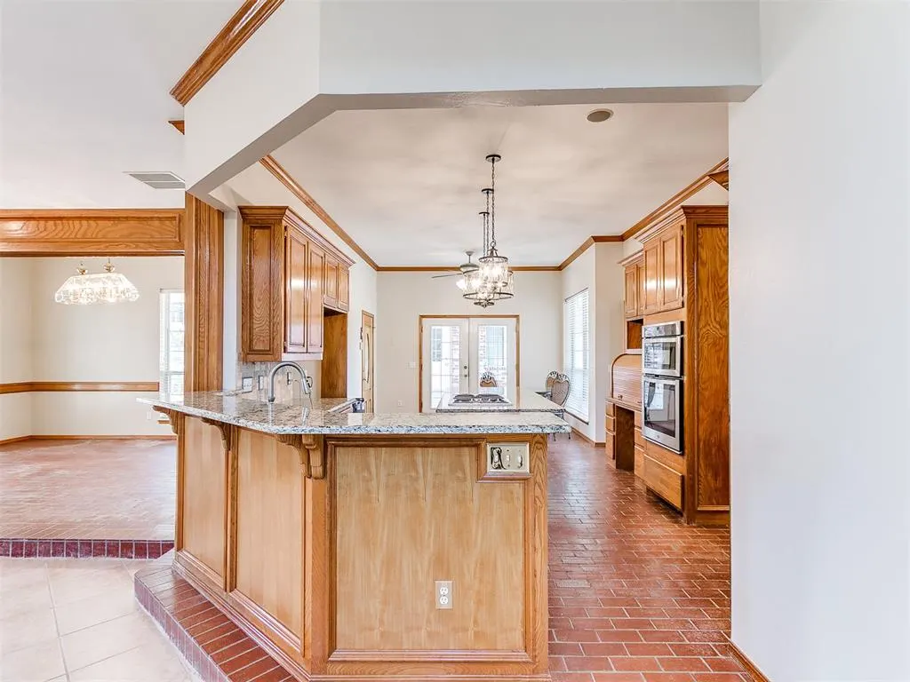 Photo 16 — 2517 Mission Road, Edmond, OK 73034
