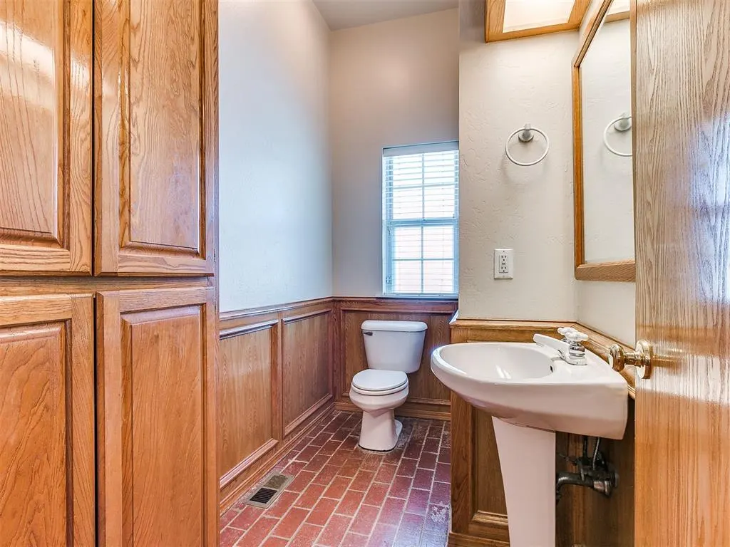 Photo 25 — 2517 Mission Road, Edmond, OK 73034