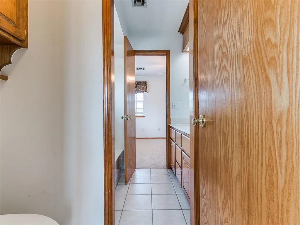 Photo 37 — 2517 Mission Road, Edmond, OK 73034