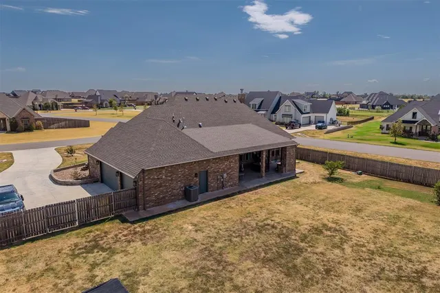 Photo 6 — 995 Bivium Circle, Newcastle, OK 73065