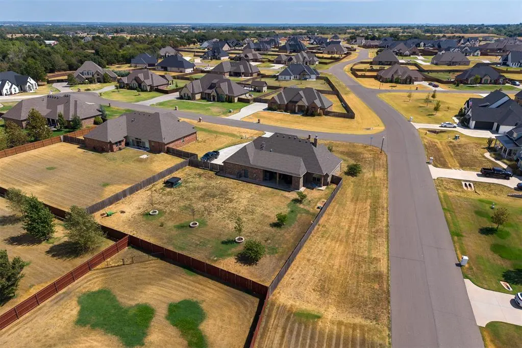 Photo 12 — 995 Bivium Circle, Newcastle, OK 73065