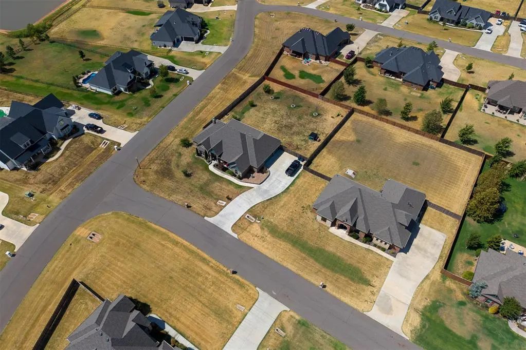 Photo 15 — 995 Bivium Circle, Newcastle, OK 73065