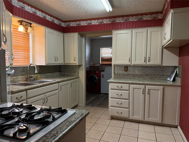 Photo 4 — 216 S 7th Street, Sentinel, OK 73664