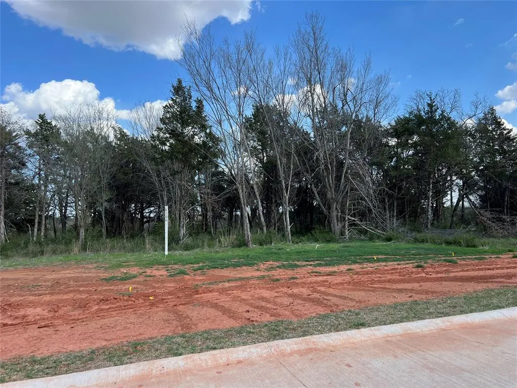Photo 2 — 8167 E Wilshire Park Drive, Oklahoma City, OK 73111