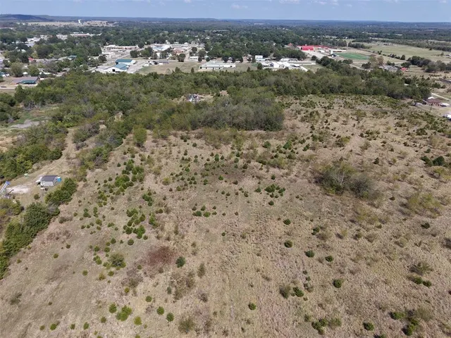 Photo 4 — 725 S Okmulgee Street, Wetumka, OK 74883