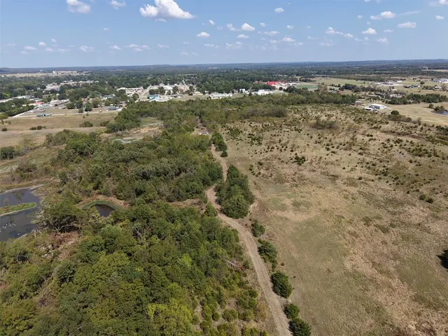 Photo 7 — 725 S Okmulgee Street, Wetumka, OK 74883