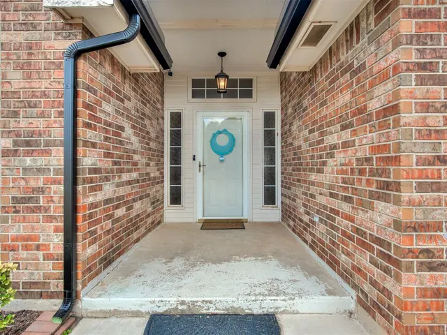 Photo 4 — 11712 SW 7th Street, Yukon, OK 73099
