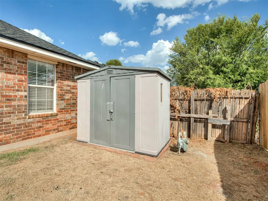 Photo 27 — 11712 SW 7th Street, Yukon, OK 73099