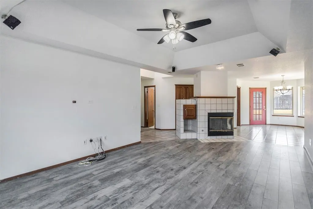 Photo 3 — 1808 Goldenrod Lane, Midwest City, OK 73130