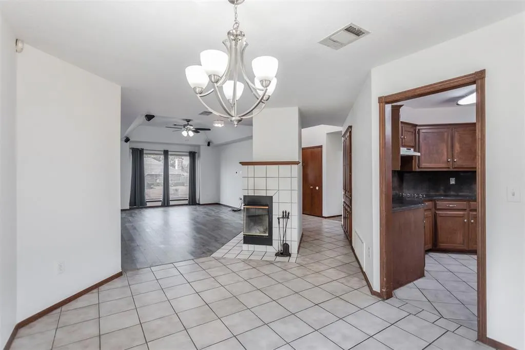 Photo 9 — 1808 Goldenrod Lane, Midwest City, OK 73130