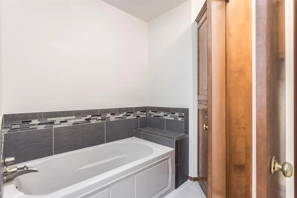 Photo 17 — 1808 Goldenrod Lane, Midwest City, OK 73130