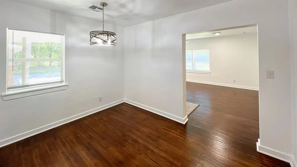 Photo 7 — 6626 NW 12th, Oklahoma City, OK 73127