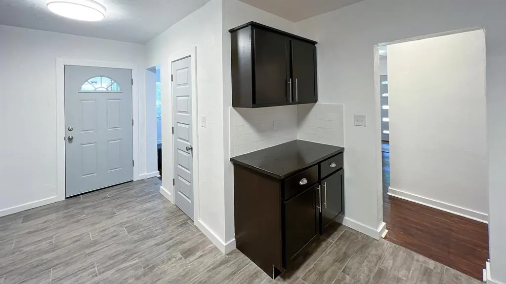 Photo 9 — 6626 NW 12th, Oklahoma City, OK 73127