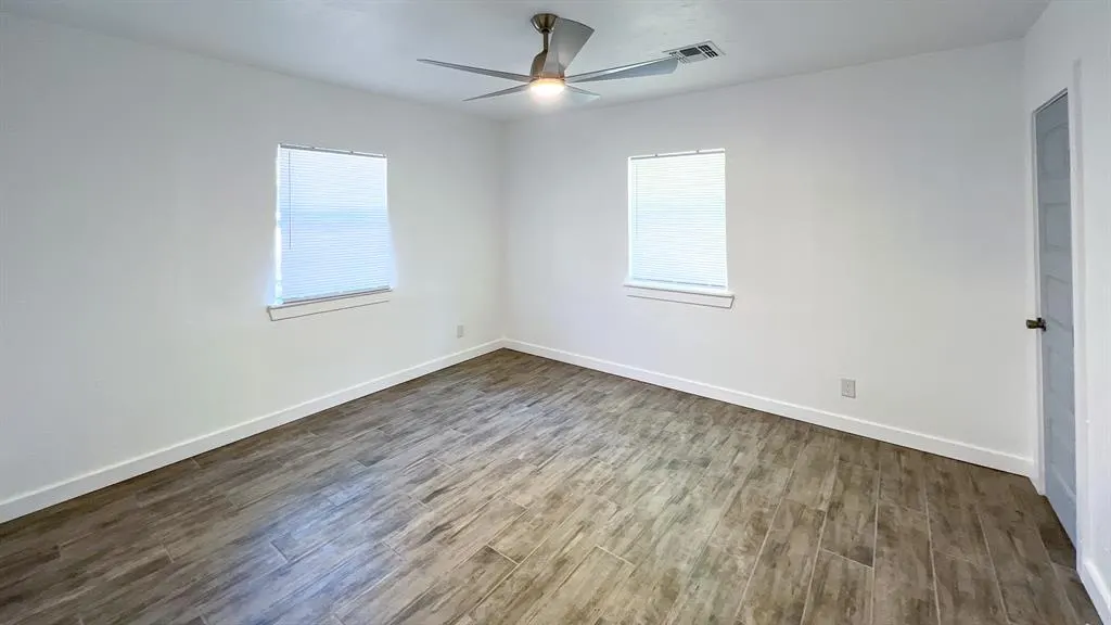 Photo 12 — 6626 NW 12th, Oklahoma City, OK 73127