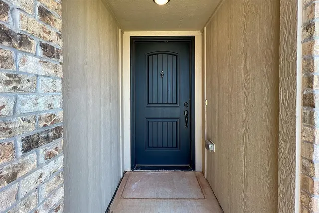Photo 2 — 4812 Crystal Hill Drive, Oklahoma City, OK 73179