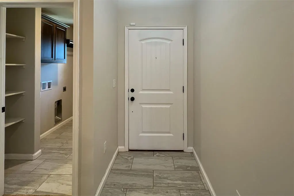 Photo 3 — 4812 Crystal Hill Drive, Oklahoma City, OK 73179